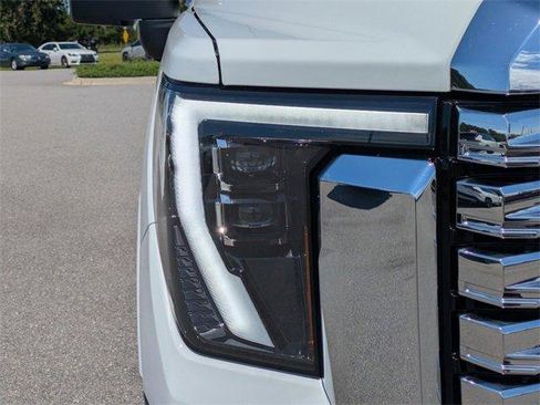 New 2025 GMC Sierra 2500 Denali w/ Denali Reserve Package image 12