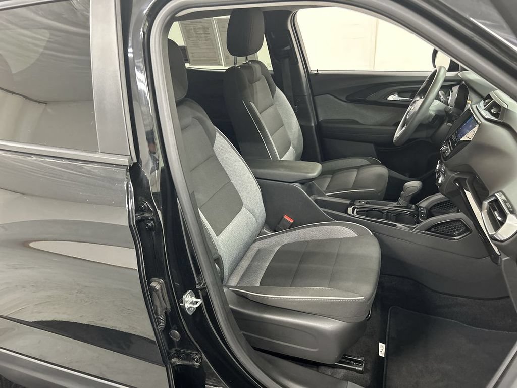 Certified 2023 Chevrolet TrailBlazer LT w/ Convenience Package FWD image 22