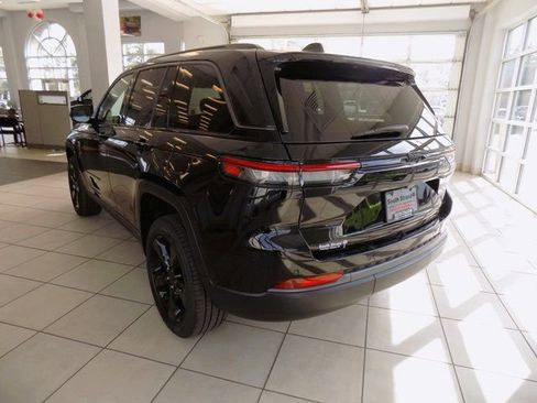 New 2026 Jeep Grand Cherokee Limited w/ Limited Altitude Package RWD image 5