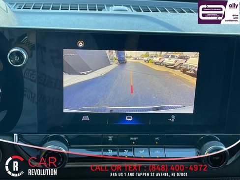 Used 2024 Chevrolet Colorado LT RWD image 22