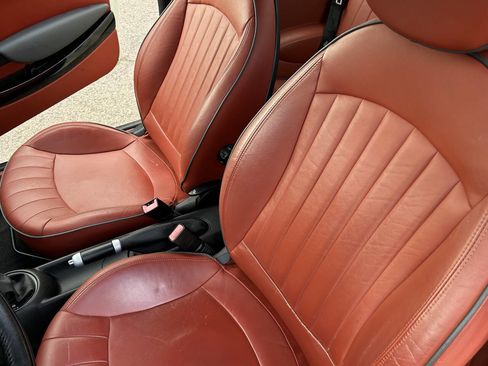 Used 2009 MINI Cooper Hardtop w/ Premium Pkg FWD image 9