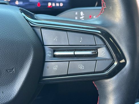 Used 2024 Chevrolet Equinox EV RS FWD image 35