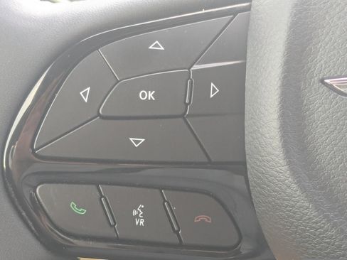 Used 2023 Chrysler Pacifica Limited w/ S Appearance Package image 29