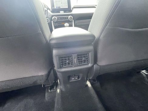 Used 2025 Toyota RAV4 XLE image 20