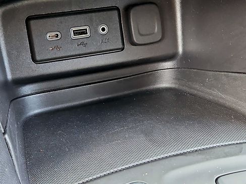 Used 2024 Chevrolet Equinox LT AWD/4WD image 22