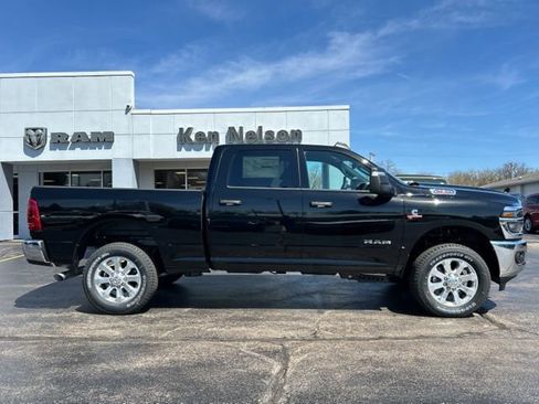 New 2026 RAM 2500 Big Horn AWD/4WD image 13