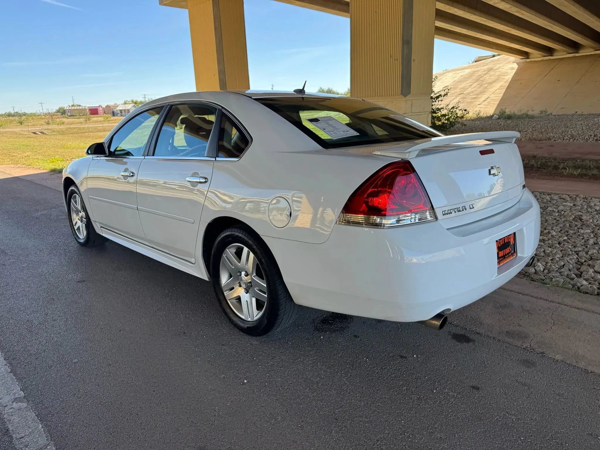 Used 2013 Chevrolet Impala LT w/ LT Sunroof Package FWD image 5