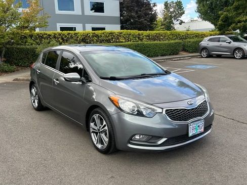 Used 2016 Kia Forte EX w/ EX Premium Technology Package FWD image 1