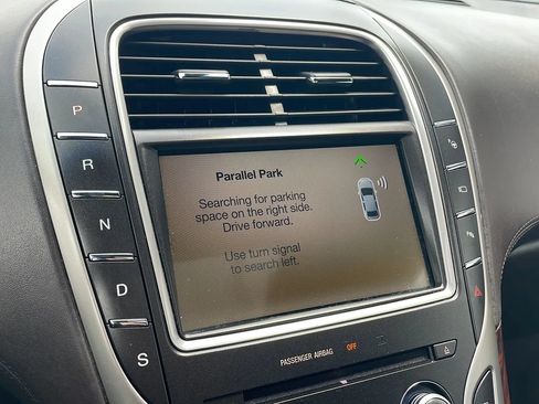 Used 2016 Lincoln MKX Black Label w/ Technology Package AWD/4WD image 34