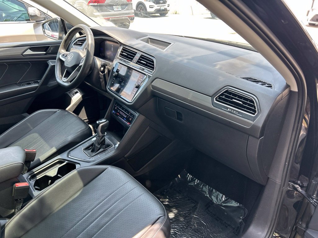 Used 2022 Volkswagen Tiguan SE FWD image 43