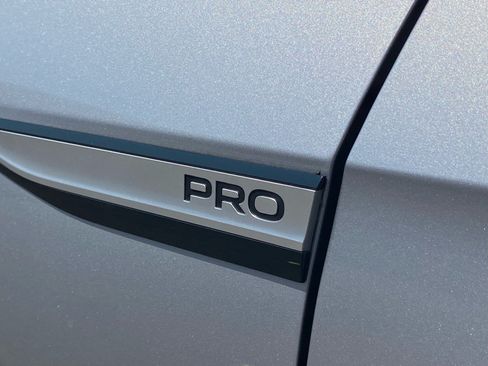 Used 2023 Volkswagen ID.4 Pro RWD image 5