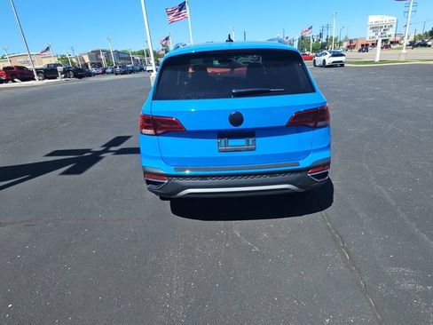 Used 2023 Volkswagen Taos SEL AWD/4WD image 4