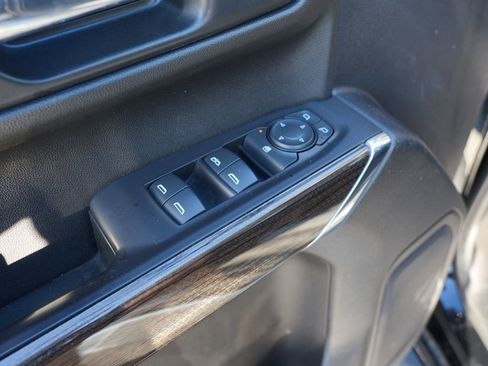 Used 2021 Chevrolet Silverado 1500 LT image 17