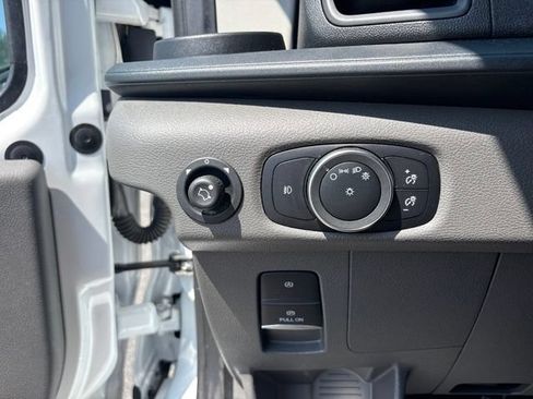Used 2025 Ford Transit 250 Low Roof w/ Exterior Upgrade Package RWD image 31