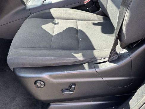 Used 2012 Jeep Grand Cherokee Laredo image 5