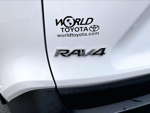 Used 2024 Toyota RAV4 XLE w/ Convenience Package FWD image 31