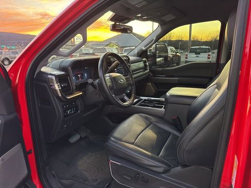 Used 2024 Ford F350 Lariat w/ Chrome Package image 9
