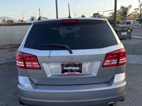 Used 2018 Dodge Journey SE w/ Blacktop Package FWD image 5