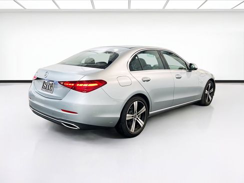 Used 2023 Mercedes-Benz C 300 Sedan image 4
