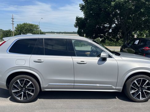 Used 2023 Volvo XC90 B6 Plus AWD/4WD image 11