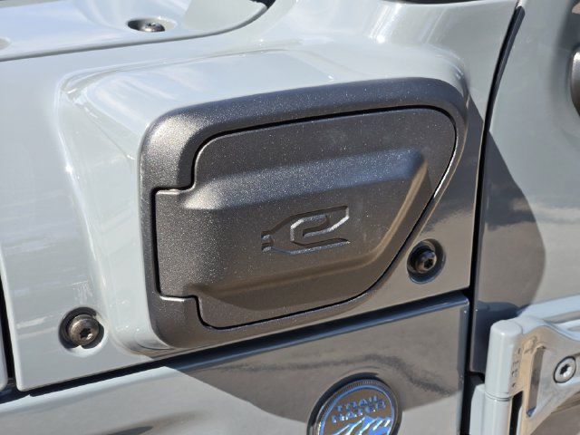 Used 2024 Jeep Wrangler Unlimited AWD/4WD image 14