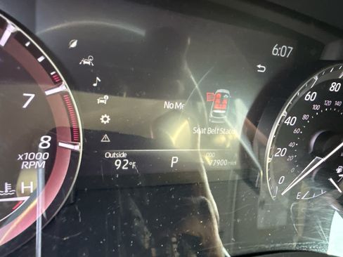 Used 2020 Toyota Highlander Limited FWD image 10