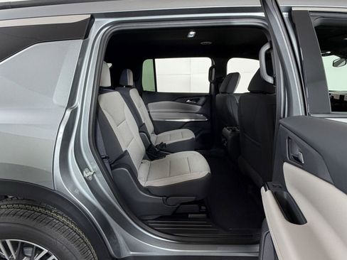 New 2026 Chevrolet Traverse LT w/ LPO, Floor Liner Package FWD image 6