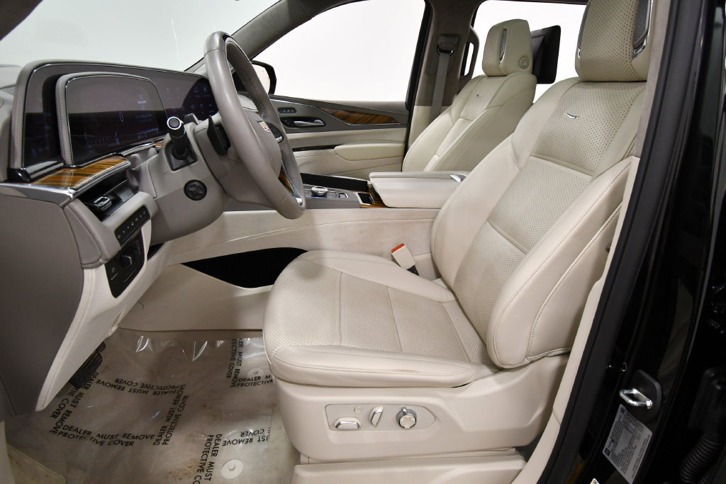 Used 2024 Cadillac Escalade ESV Sport Platinum AWD/4WD image 15