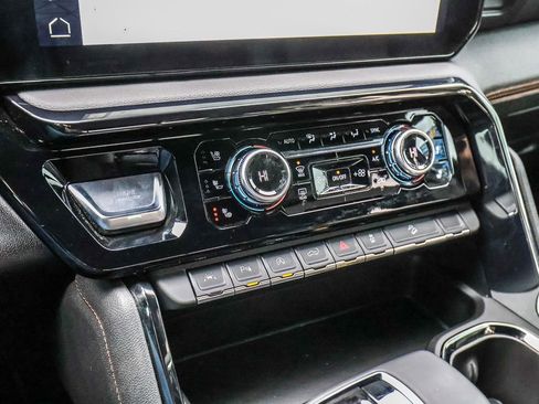 Used 2024 GMC Sierra 1500 AT4 w/ Technology Package image 34