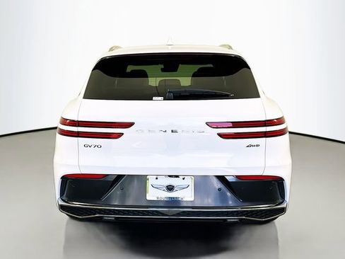 New 2026 Genesis GV70 2.5T Advanced image 6