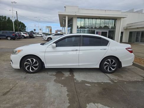 Used 2016 Honda Accord EX-L image 2
