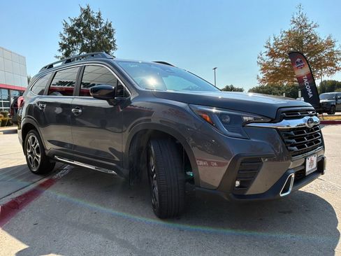 Used 2024 Subaru Ascent Touring w/ Popular Package #2 AWD/4WD image 4