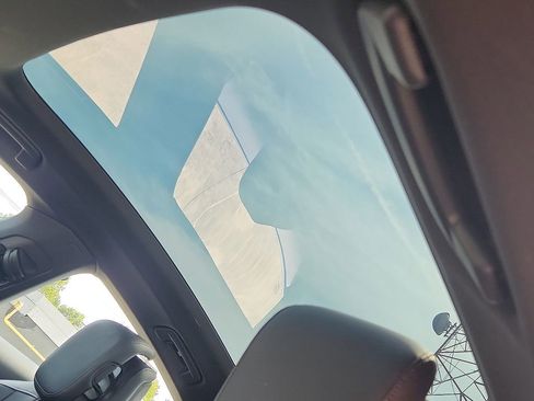 Certified 2025 Porsche Taycan image 13