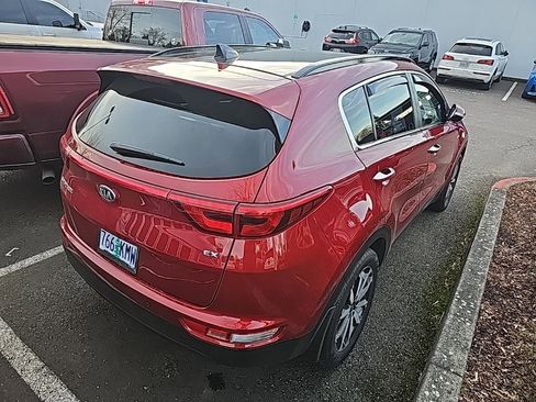 Used 2019 Kia Sportage EX w/ EX Technology Package image 3
