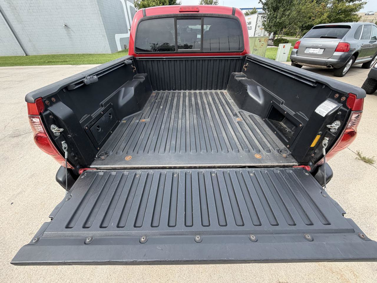 Used 2014 Toyota Tacoma PreRunner w/ Convenience Package RWD image 26