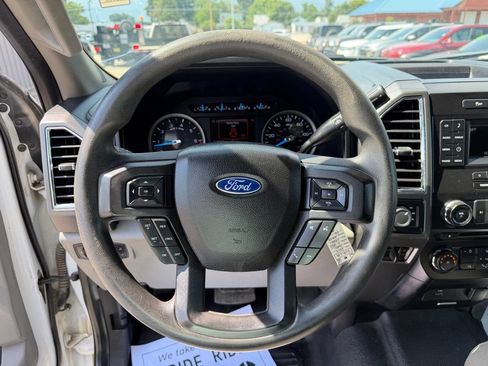 Used 2017 Ford F350 XLT w/ Camper Package AWD/4WD image 12
