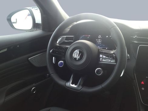 New 2024 Maserati Grecale GT image 8