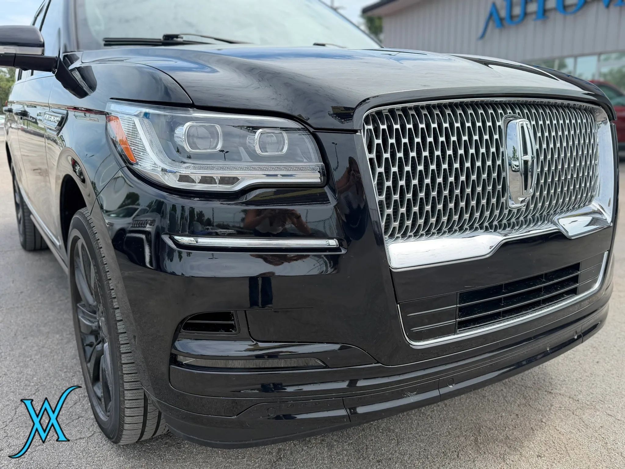 Used 2023 Lincoln Navigator Reserve AWD/4WD image 10