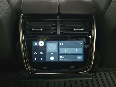 Used 2022 Rivian R1S Launch Edition image 30