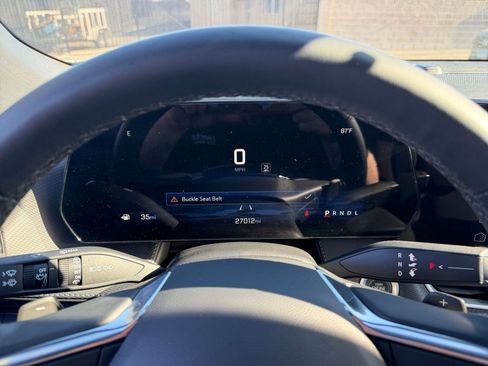 Used 2025 Chevrolet Equinox LT image 38