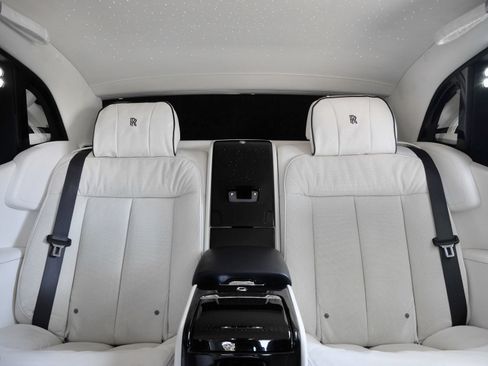 Used 2022 Rolls-Royce Phantom Extended Wheelbase w/ The Phantom Package RWD image 36