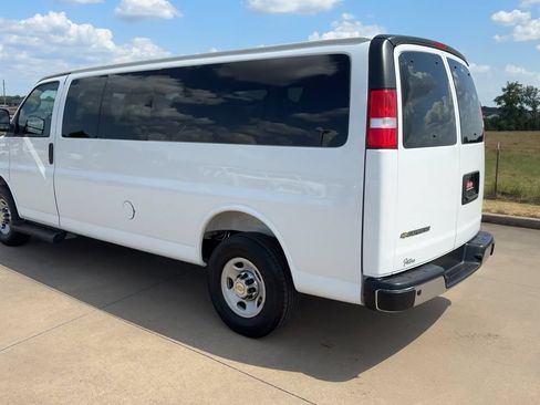 Used 2025 Chevrolet Express 3500 LT w/ LT Preferred Equipment Group RWD image 7