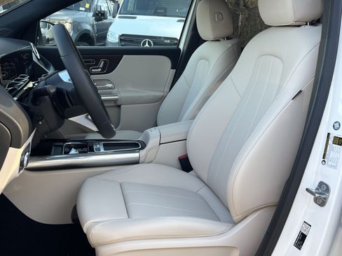 New 2026 Mercedes-Benz GLA 250 4MATIC image 11