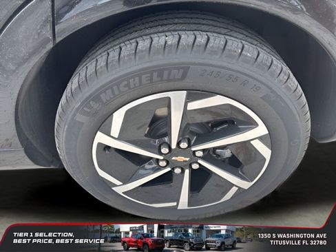 Used 2025 Chevrolet Equinox EV LT image 11