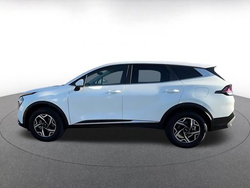 Used 2025 Kia Sportage LX AWD/4WD image 8