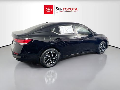 Used 2025 Nissan Sentra SV w/ All-Weather Package FWD image 4