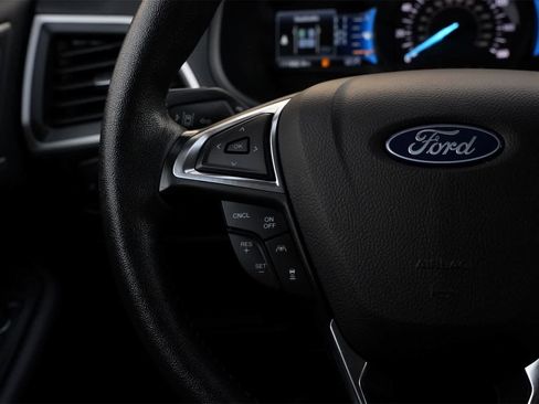 Used 2022 Ford Edge SEL w/ Convenience Package image 10