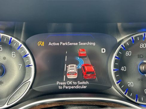 Used 2022 Chrysler Pacifica Limited image 55