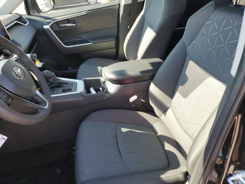 Certified 2025 Toyota RAV4 XLE w/ Convenience Package image 17