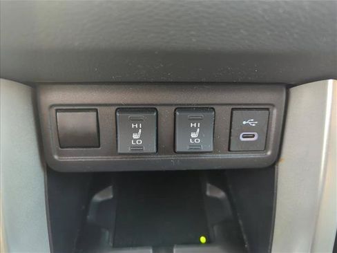 Certified 2025 Toyota Corolla Cross XLE FWD image 21